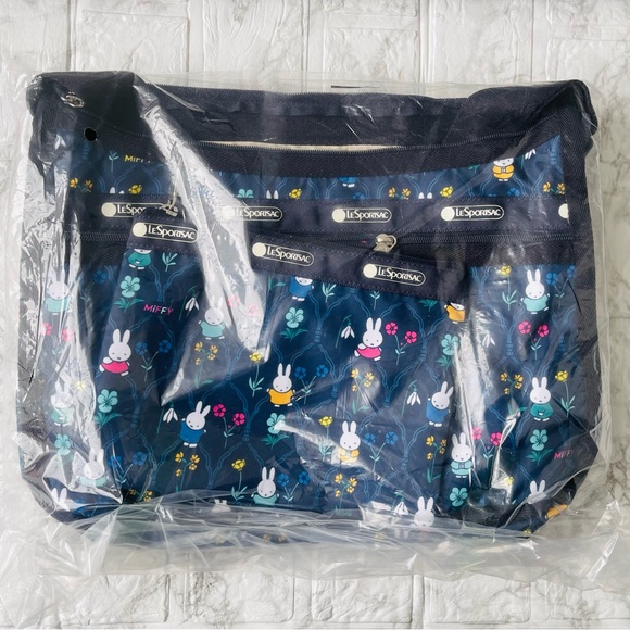 LeSportsac Japan x Miffy Deluxe Everyday Crossbody Bag Bundle with Pouch - Picture 11 of 11